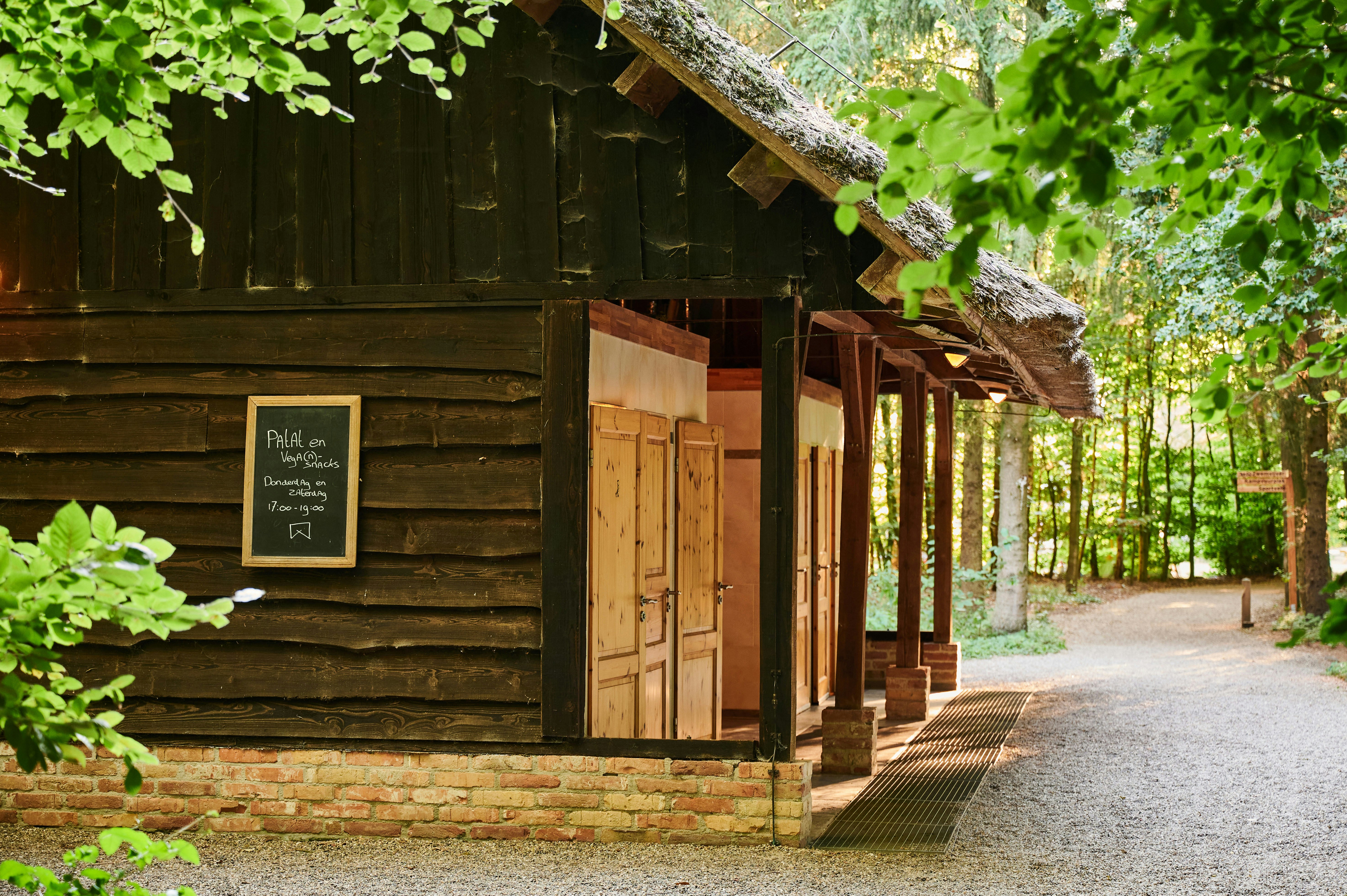 Liegt der Camping Noorderloo am See?