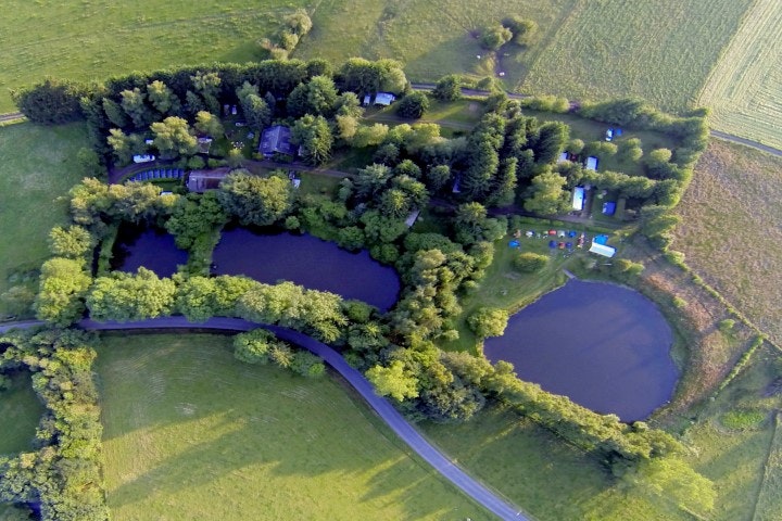 Camping Aux Sources de Lescheret - Campingplatz (Vaux-sur-Sre) | PiNCAMP  by TCS