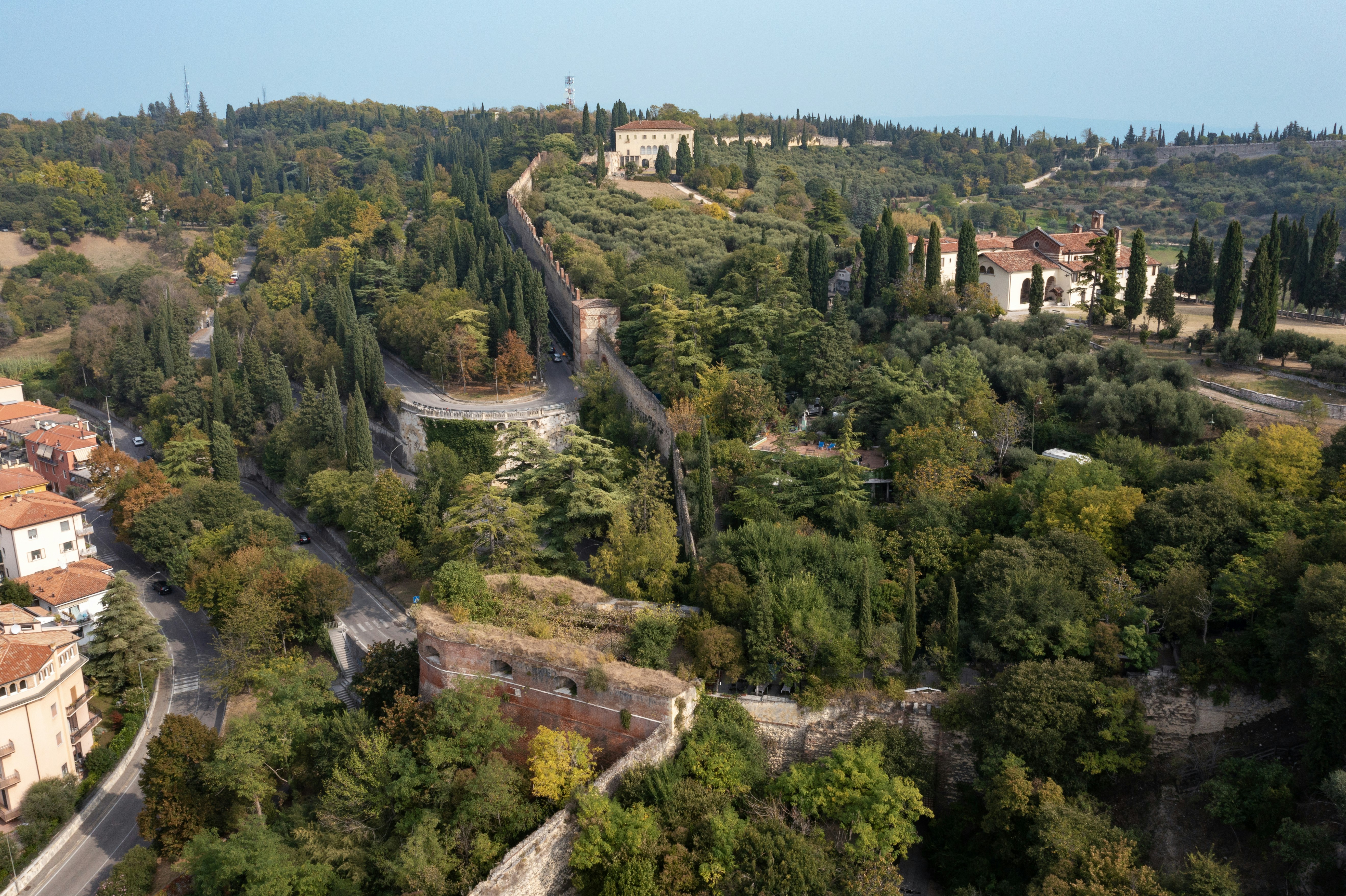 Sind Hunde auf Camping Castel San Pietro erlaubt?