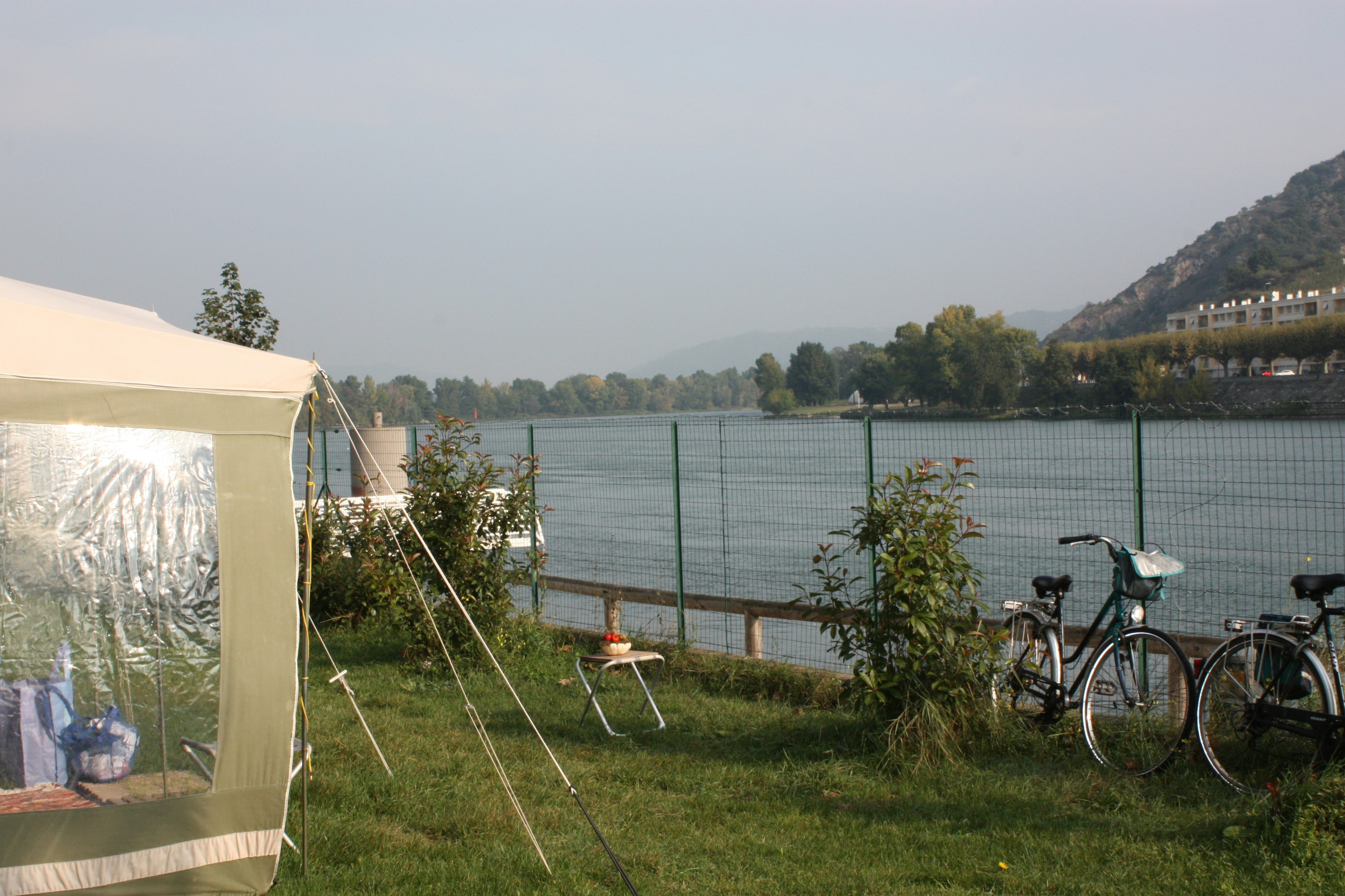 Sind Hunde auf dem Campingplatz Camping le Rhône erlaubt?