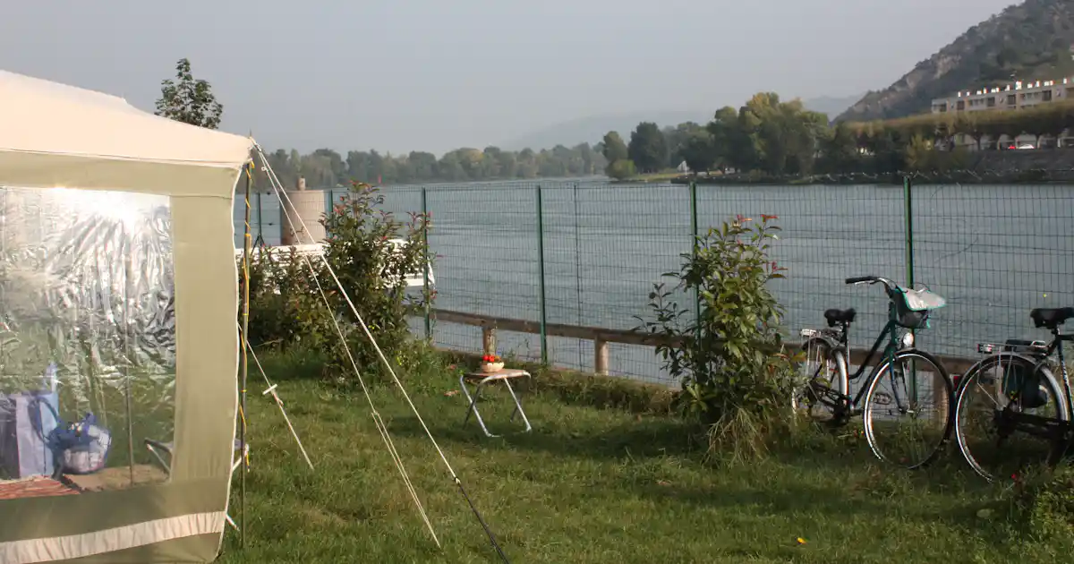 Sind Hunde auf dem Campingplatz Camping le Rhône erlaubt?