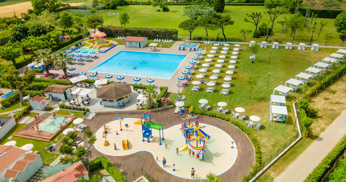 Liegt der Camping Village Rubicone am Meer?