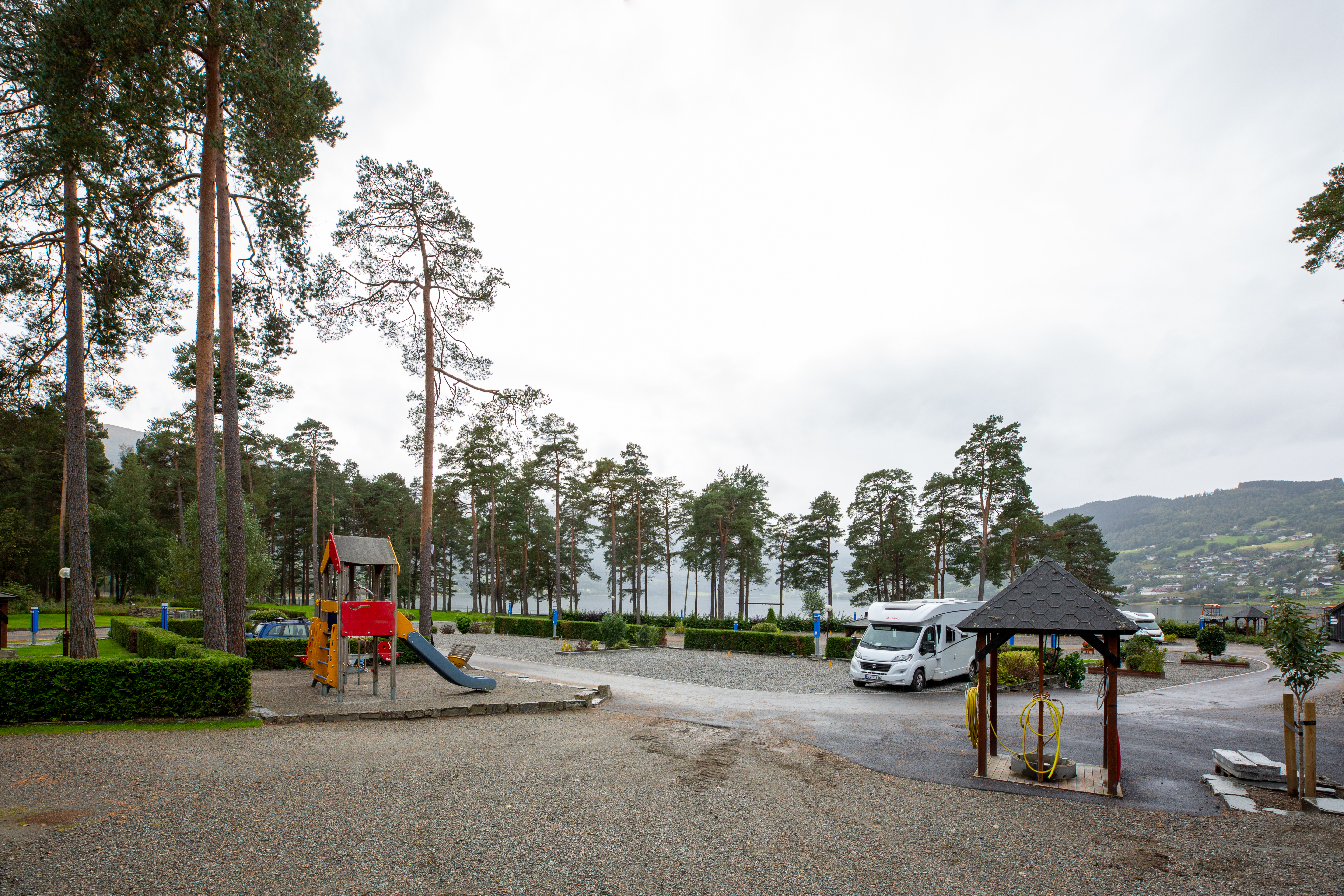 camper vorhänge ohne bohren Für MAN TGE / New Crafter Wohnmobil, Wohnmobil, Maxi-Cab-Trennvorhang –  VAN-X GmbH