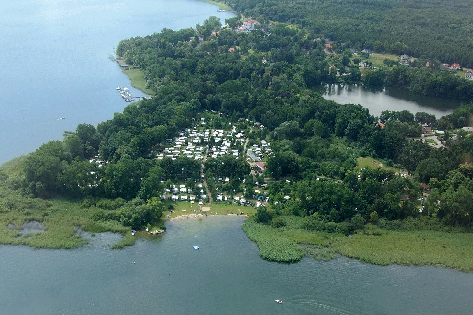 Camping mit Hund an der Mecklenburgischen Seenplatte  Top Campingpltze |  PiNCAMP by TCS