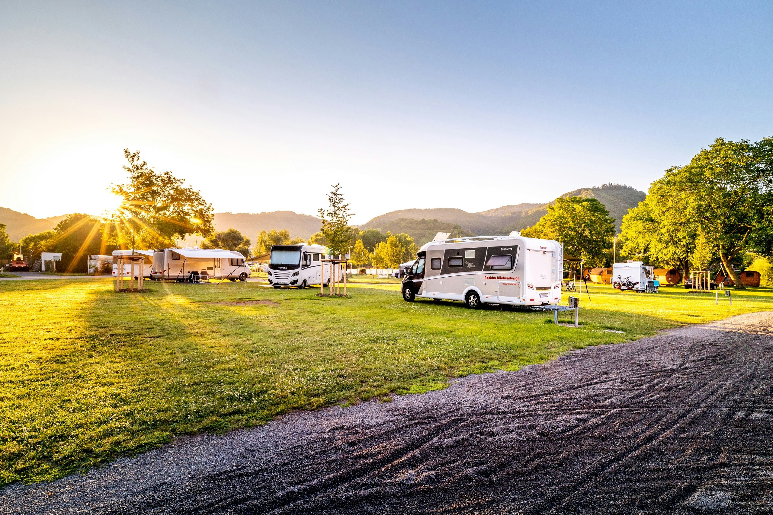 camping caddy zubehr Mobiles Camping-Bettsystem fr VW Caddy & weitere Vans   VanBull