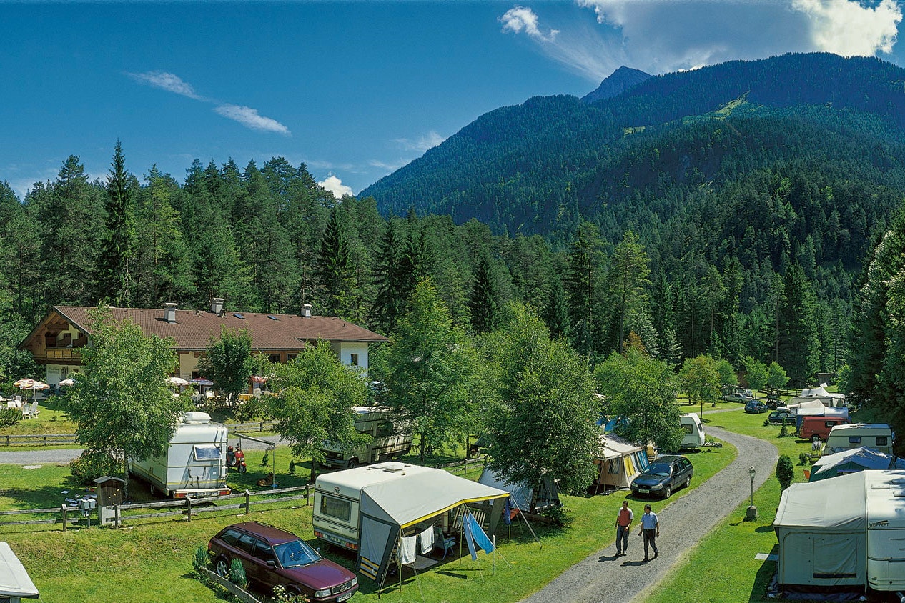 Wohnmobilstellplatz im Schloss