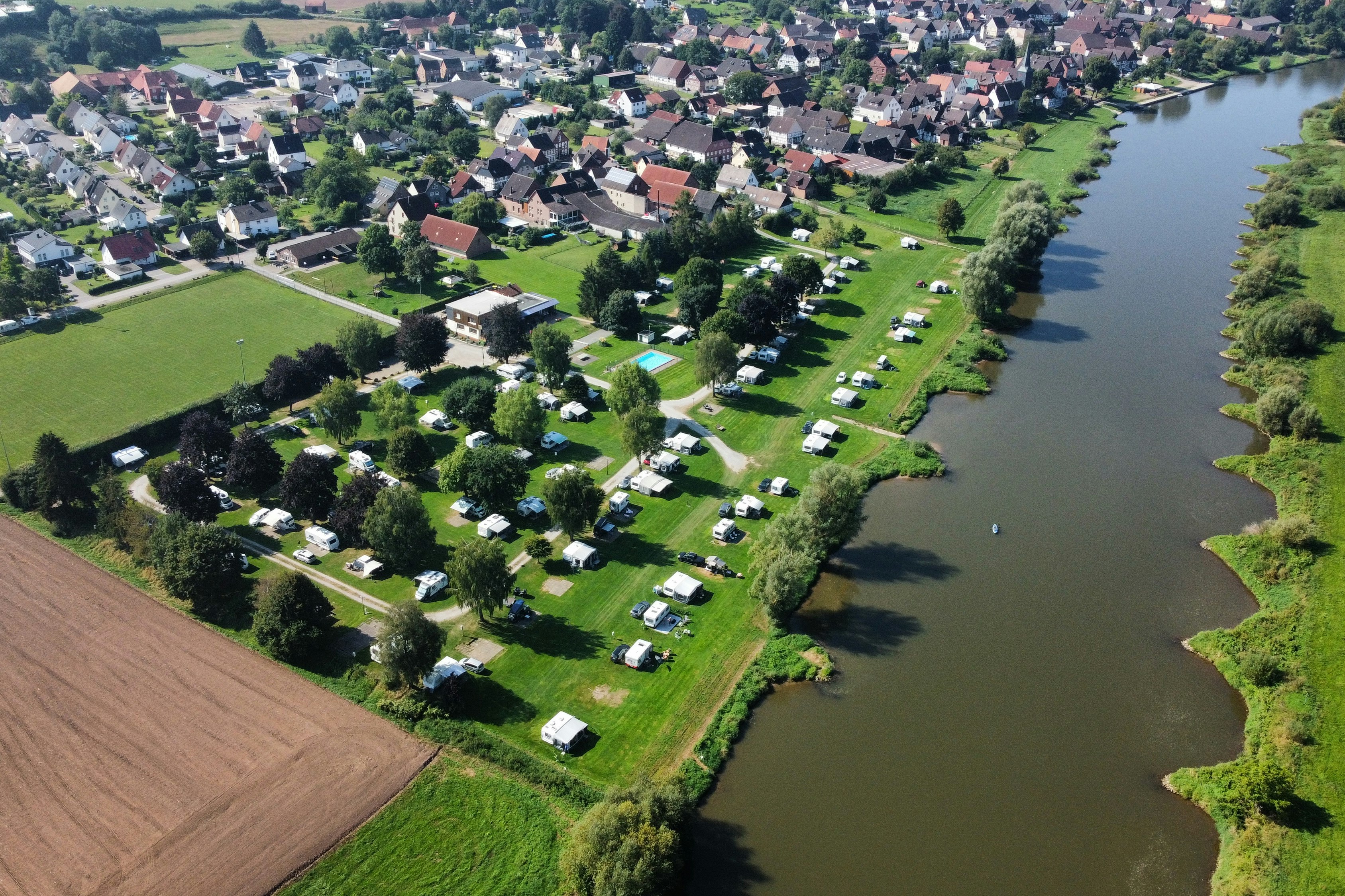 Campingplatz Weserbergland-Camping in Heinsen, Niedersachsen | PiNCAMP by  TCS